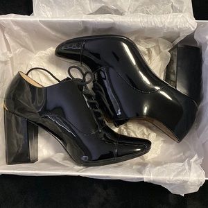 CALVIN KLEIN - CAILEY BLOCK HEEL BOOTIES